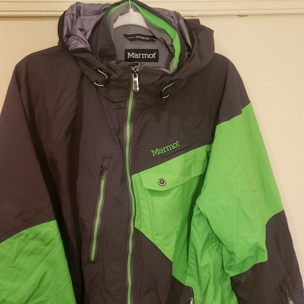 Marmot Jacket Waterproof Large dark gray & neon green Excellent used condition